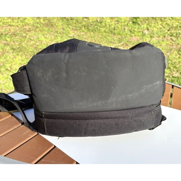 Targus 15.6" Spruce EcoSmart Checkpoint-Friendly Backpack Black - Picture 2 of 10